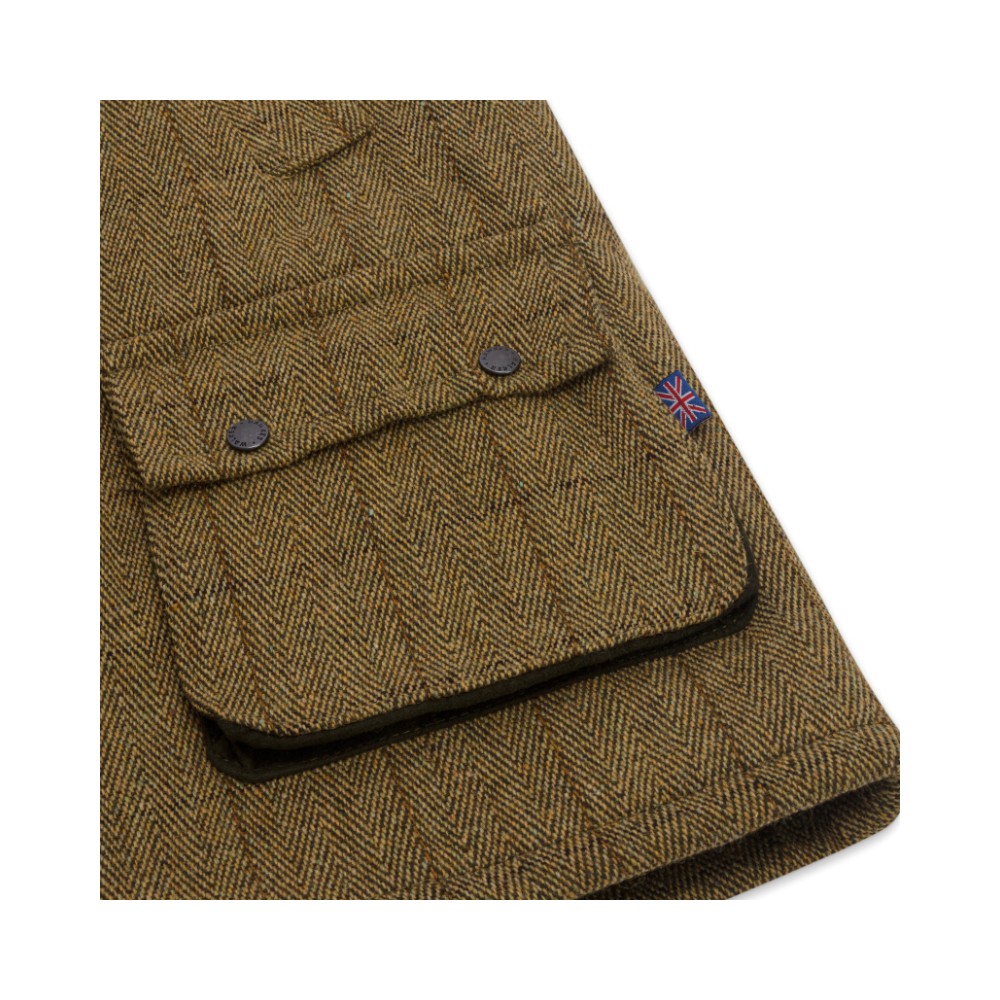 Men's Walker & Hawkes Tweed Shooting Gilet W/Shoulder Patch in Light Sage